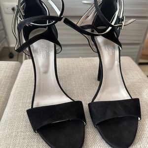 Hermes Sandals in black suede with brilliant details in the HH brooch.